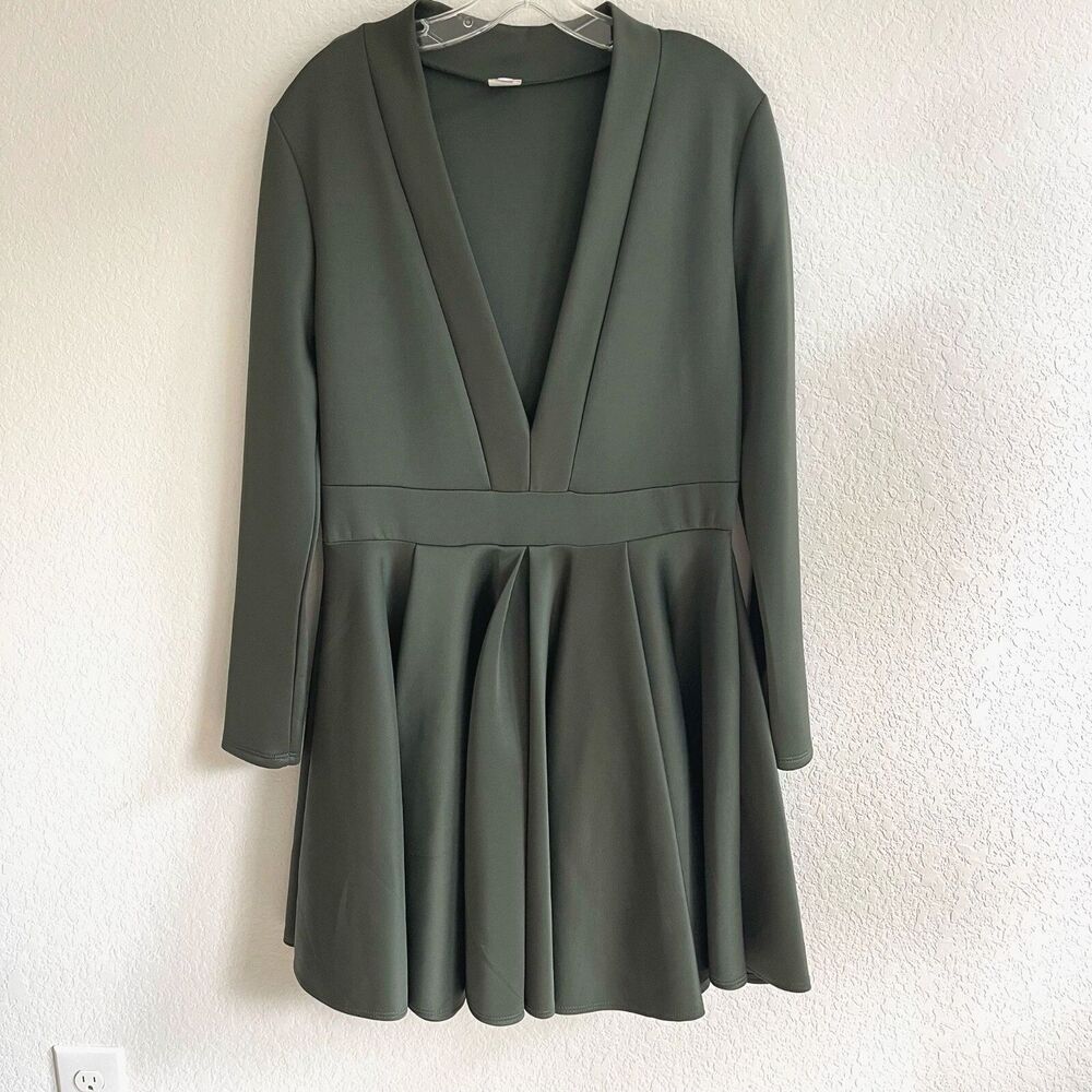 EIEN Womens Dress Green Plus 1XL Satin long sleeve vneck Modest‎ Classic minimal